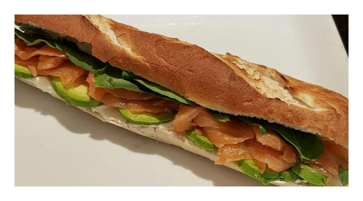 de salmon con palta rucula filadelfia